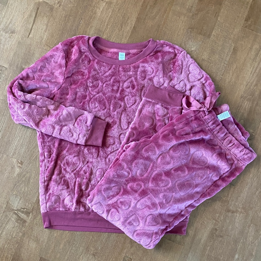 Two piece super soft pink hearts pyjamas